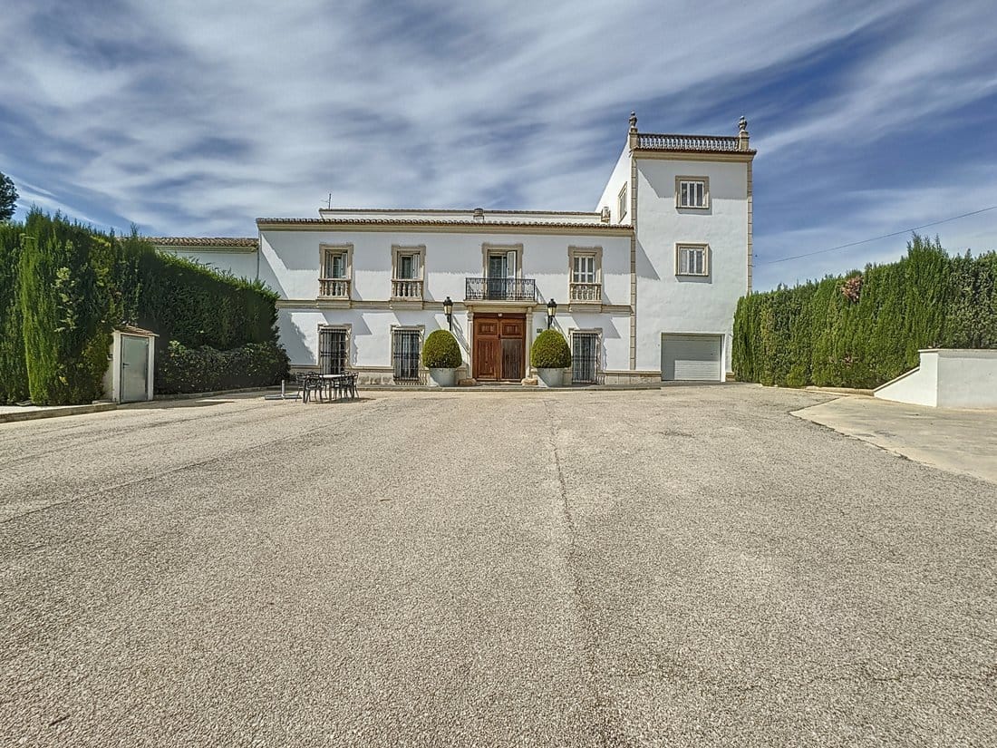 Villa En Chiva - Urbanizacion El Bosque - Inmobiliaria En Valencia